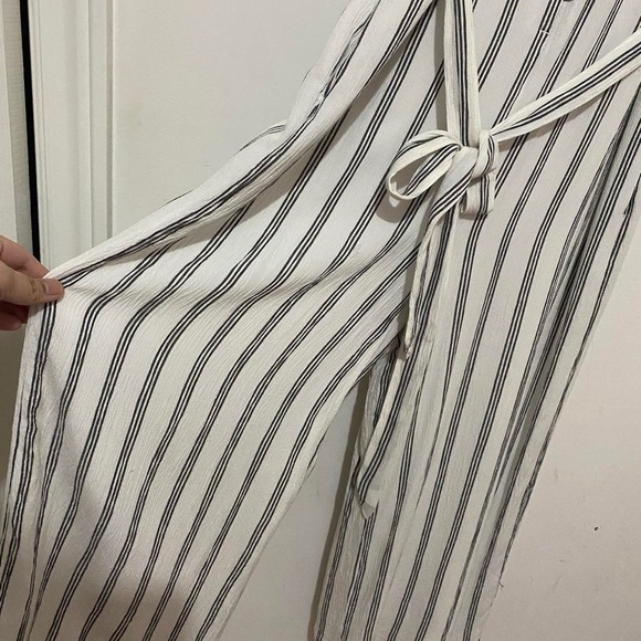 American Eagle striped jumpsuit - Picture 2 of 4